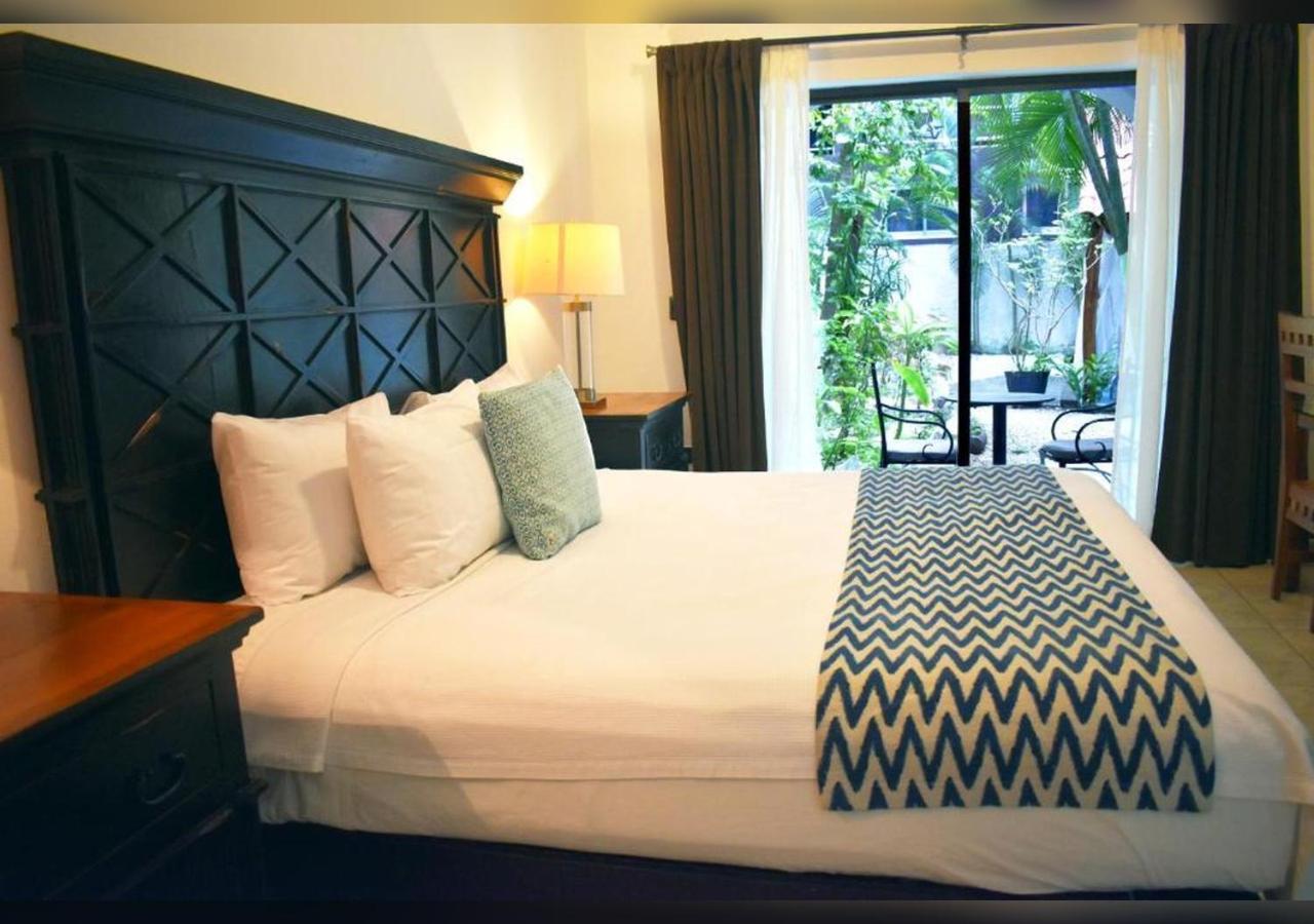 King Room Pool View